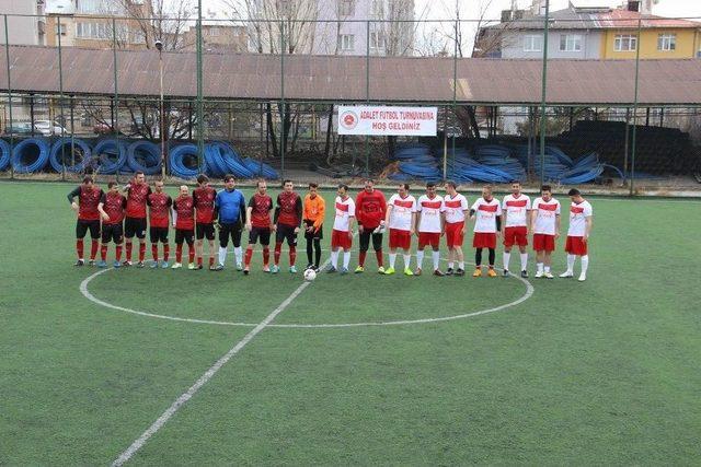 Sivas’ta Şehit Savcı Mehmet Kiraz Anısına Futbol Turnuvası