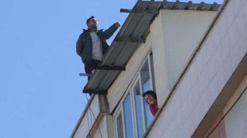 &Ccedil;atıda Intihara Kalkan Gen&ccedil;, 3 Satte Ikna Edildi