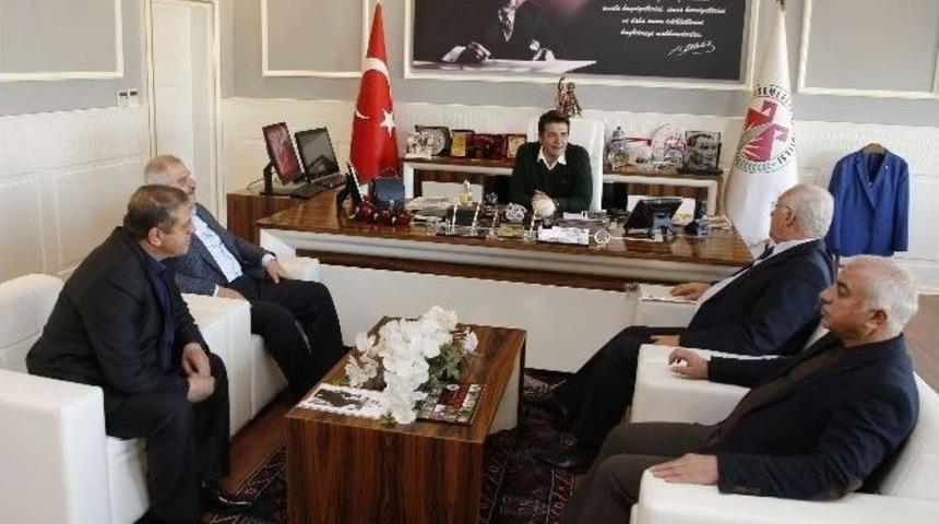 Diyarbakırlılar Vakfı&rsquo;ndan Başkan Gen&ccedil;&rsquo;e Ziyaret
