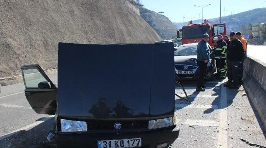 Hatay&rsquo;da Trafik Kazası: 4 Yaralı