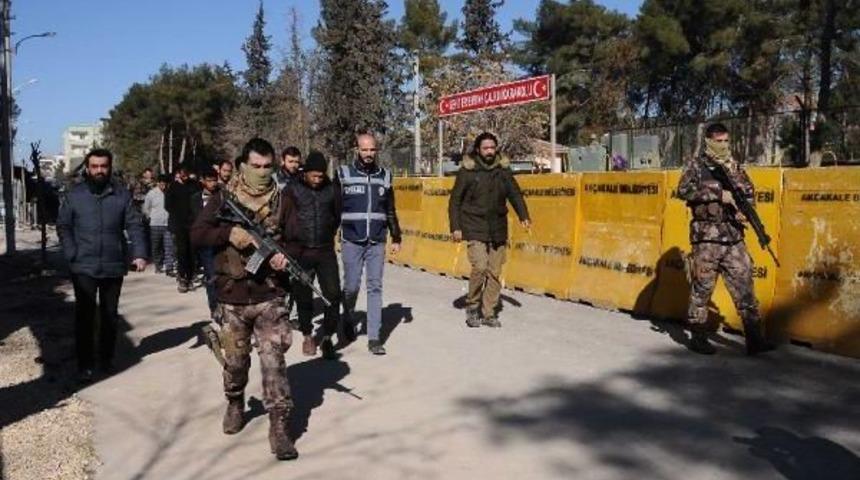 Ak&ccedil;akale'de Suriyeli &Ccedil;ocuğu Ka&ccedil;ırıp Fidye Isteyenler Yakalandı