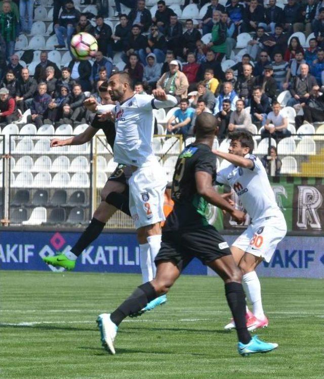 Akhisar Belediyespor-Medipol Başakşehir Fotoğrafları