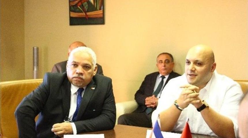 Kanser Hastalarına K&uuml;ba&rsquo;dan M&uuml;jde