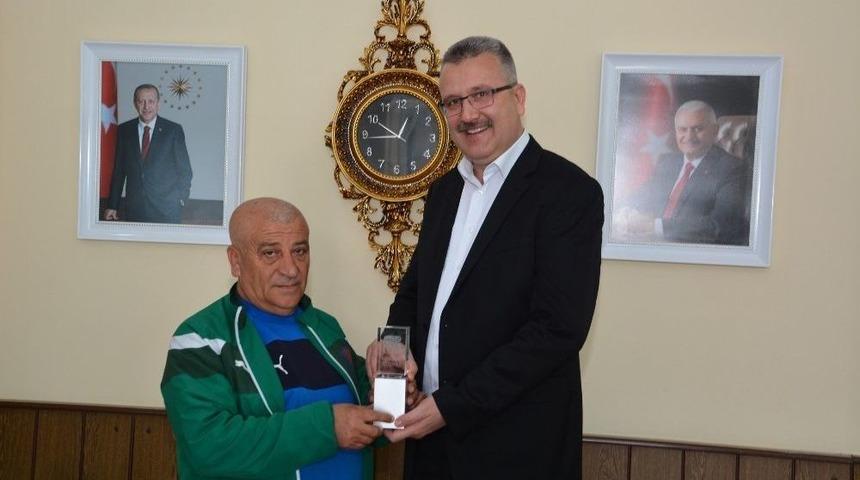 Hayat Kurtaran Mas&ouml;re &Ouml;d&uuml;l