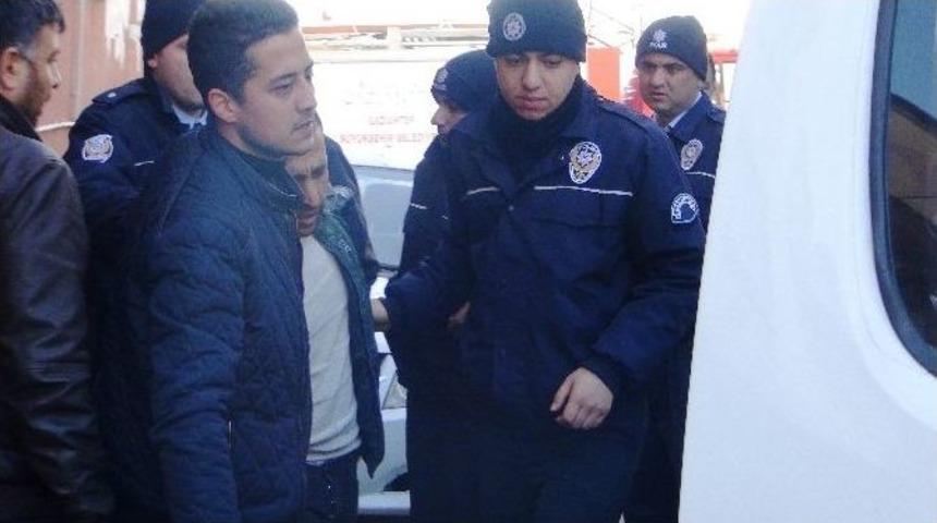 Polisten Ka&ccedil;an Şahıs İntihar Etmek İstedi