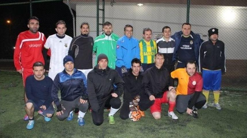 Sağlık &Ccedil;alışanlarıyla Emniyet Mensupları Ma&ccedil;ta Bir Araya Geldi