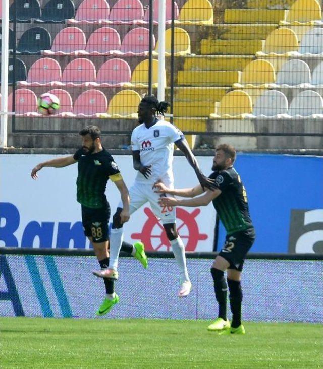 Akhisar Belediyespor-Medipol Başakşehir Ek Fotoğraflar