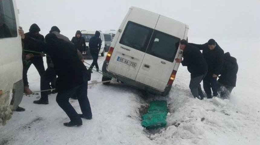 Referandum &Ccedil;alışmaları Kar Engeli Dinlemedi