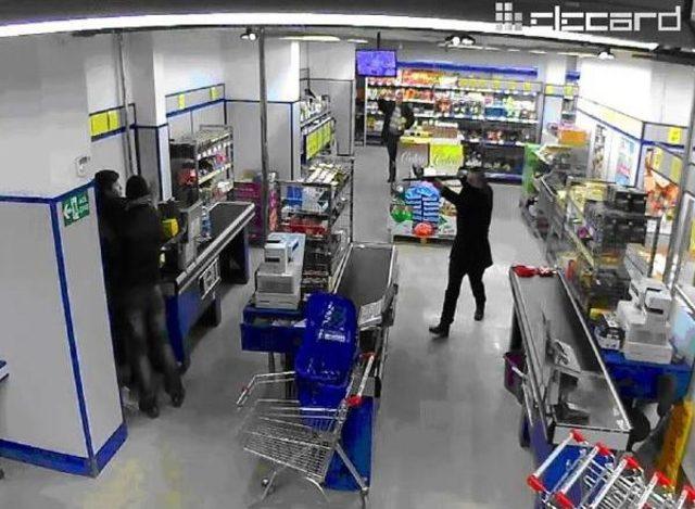 T&uuml;fekle Market Soyanlar Yakalandı 1