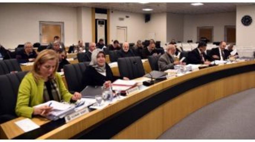 M&uuml;lteci &Ccedil;ocuklara 10 Bin Tl&rsquo;lik Yardım