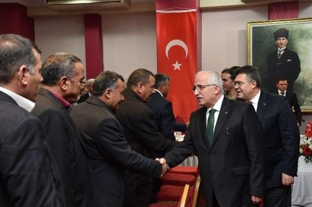 Vali Tuna Ak&ccedil;akale&rsquo;deki Kanaat &Ouml;nderleriyle Buluştu