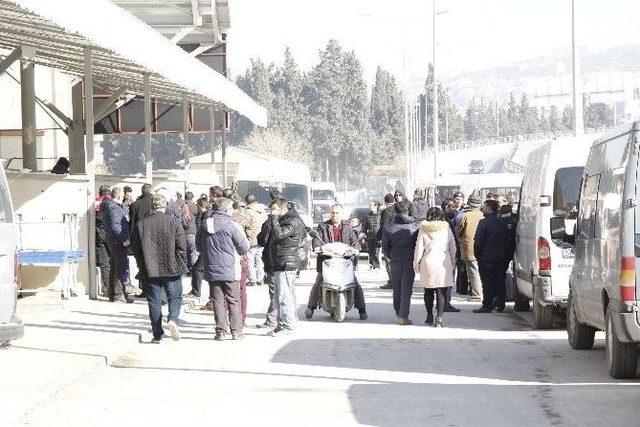 Kuşadası’nda Tekstil Pazarı Esnafından Tepki