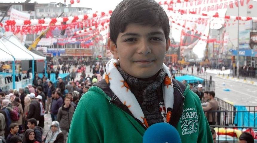 Başbakanın Mitinginde Konuşan &Ouml;mer Faruk&rsquo;un Tek İsteği Cumhurbaşkanı Erdoğan&rsquo;ı G&ouml;rmek