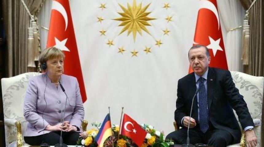 Cumhurbaşkanı Erdoğan: İslam Ile Ter&ouml;r Bir Araya Gelemez (2) - (Yeniden)