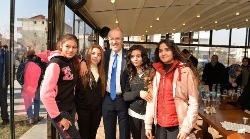 Altıeyl&uuml;l&rsquo;den Eğitime B&uuml;y&uuml;k Destek