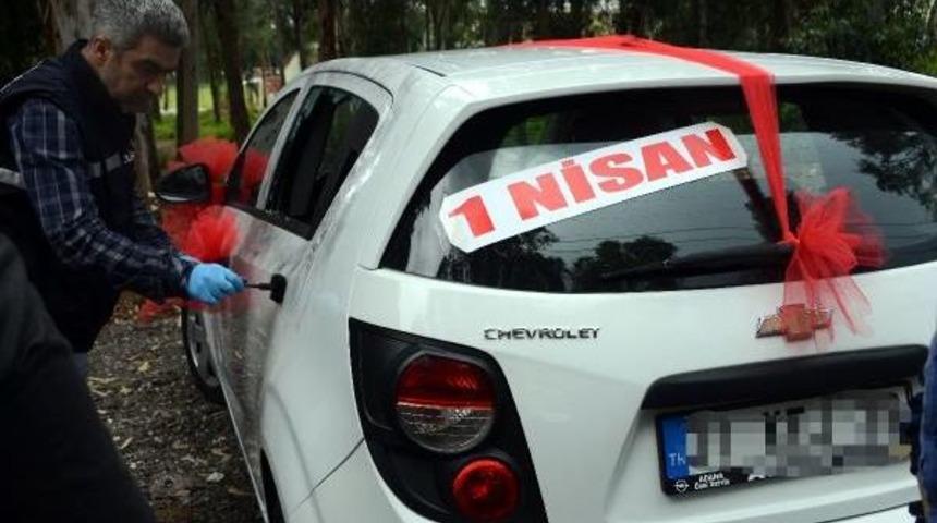 Fotoğraf &Ccedil;ektiren Gelin Ile Damada Hırsız Şoku