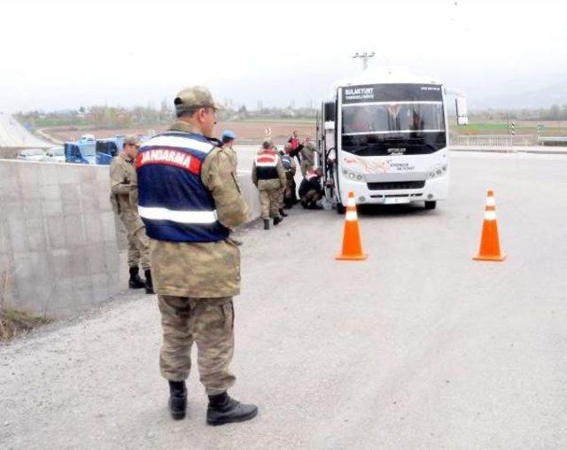 Tokat'ta Mahir Çayan'ı Anmak Için Gelen Gruba Izin Verilmedi