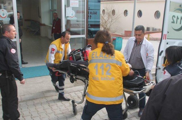 Elazığ&rsquo;da Amca &Ccedil;ocukları &Ccedil;atıştı: 1 Yaralı 2