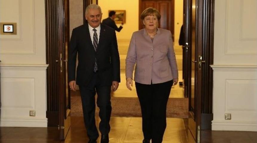 Merkel, &Ccedil;ankaya K&ouml;şk&uuml;&rsquo;nde