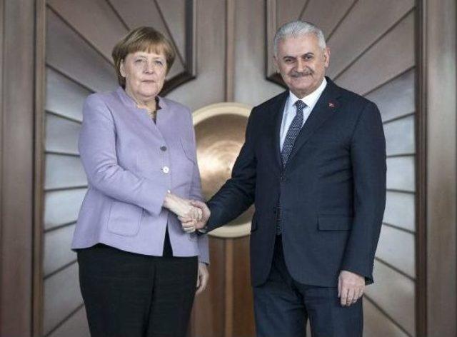 Başbakan Yıldırım Ile Almanya Başbakanı Angela Merkel Bir Araya Geldi