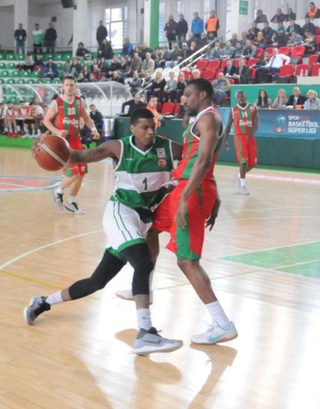 Yeşilgiresun Belediyespor-Pınar Karşıyaka Fotoğrafları