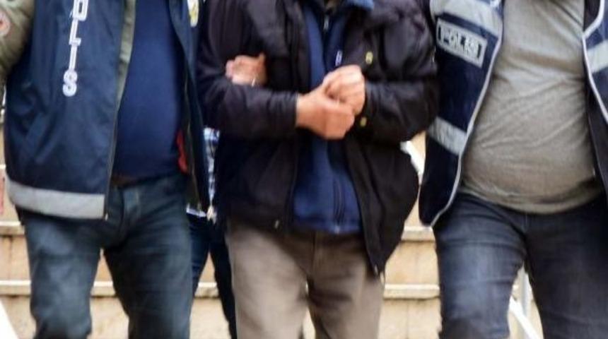 &Ouml;ld&uuml;r&uuml;l&uuml;p Belden Aşağı Yakılan Kadının Katili Olarak Oğlu Tutuklandı