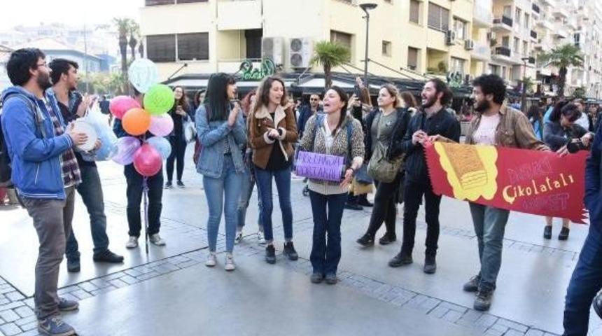 Yasağı Şarkıyla Deldiler