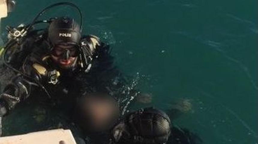 Teknesi Batan Balık&ccedil;ı Boğuldu