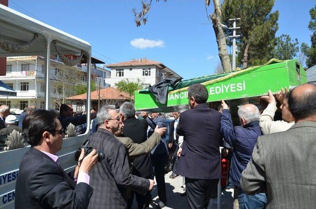 Gazeteci Orhan Güçlü Son Yolculuğuna Uğurlandı