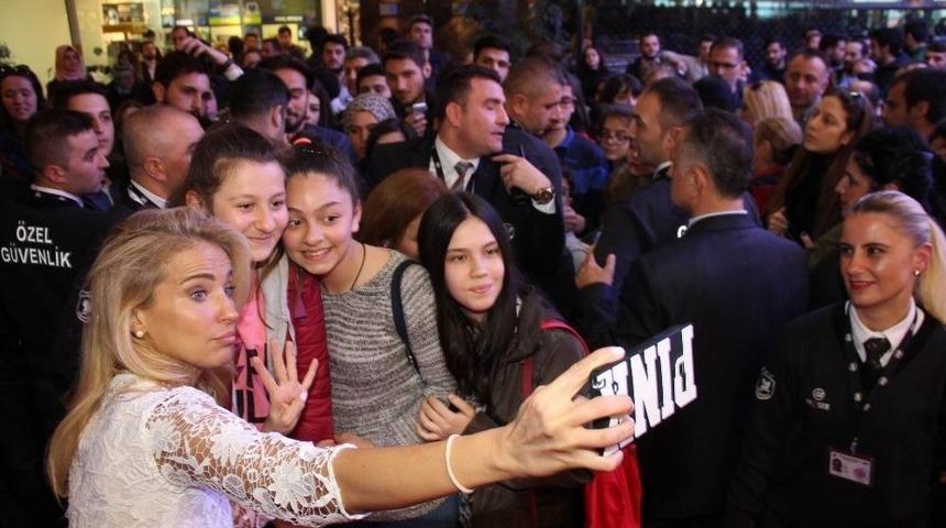 L&uuml;ks Otomobil Kazandı, 1 Nisan Şakası Sandı