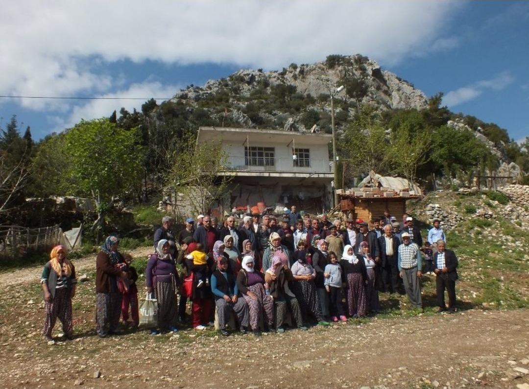 K&ouml;yl&uuml;lerin Taş Ocağı Tepkisi
