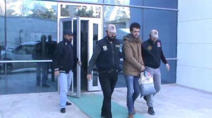 Ter&ouml;r &Ouml;rg&uuml;t&uuml; &Uuml;yesi Sahte Kimlikle Pasaport Almak Isterken Yakalandı