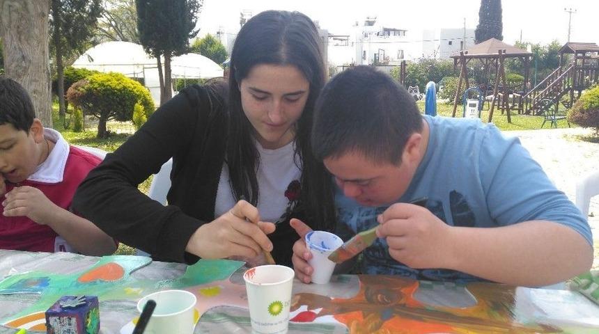 Bodrum&rsquo;da &ldquo;otizm Farkındalık G&uuml;n&uuml;&rdquo; Etkinliği