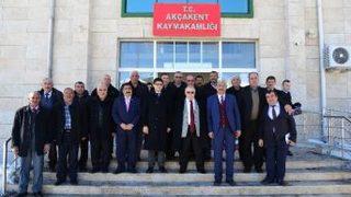 Vali Necati Şentürk Akçakent İlçe Kaymakamlığını Ziyaret Etti