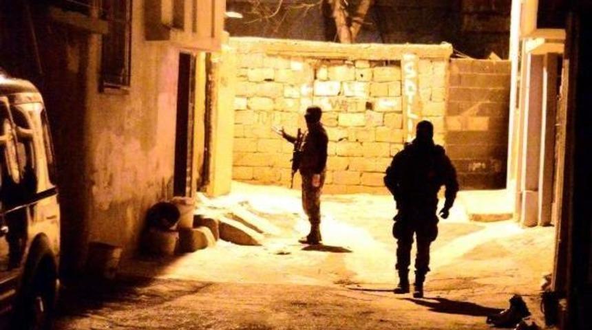 Sosyal Medyada Pkk/kck Porpagandası Yapanlara Operasyon: 22 G&ouml;zaltı