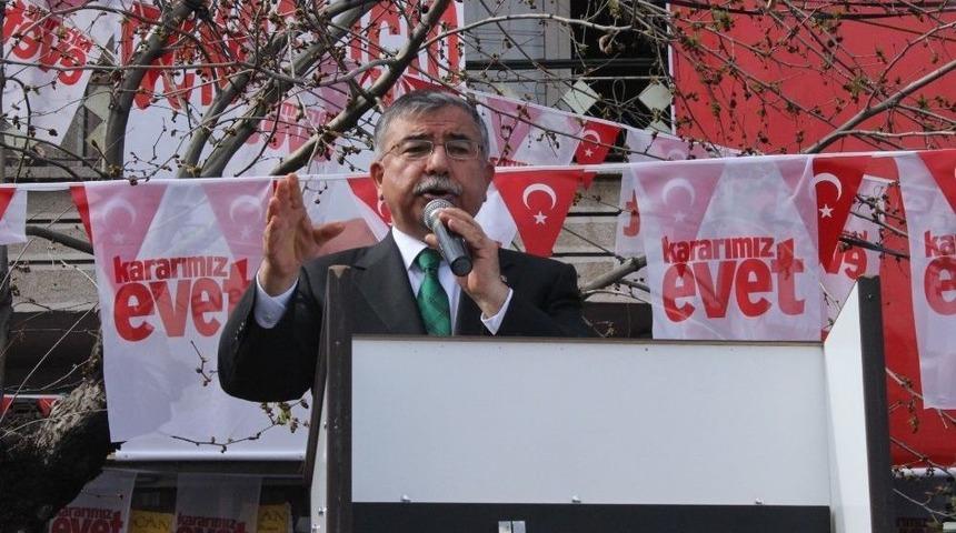 Bakan Yılmaz G&ouml;lbaşı&rsquo;nda Vatandaşlarla Bir Araya Geldi