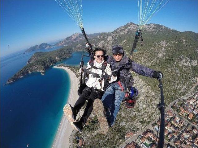 (özel Haber) Çinliler Yeni Yılı Ölüdeniz Semalarında Kutladı