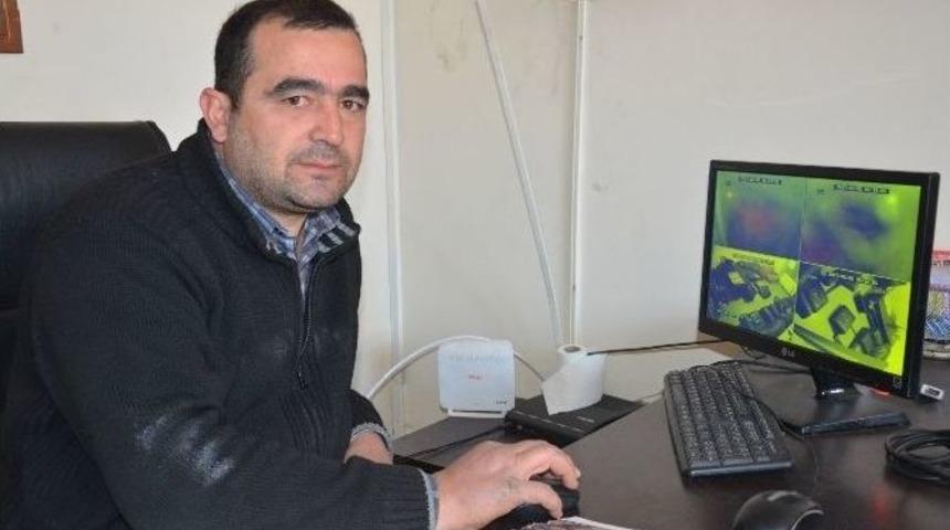 (&ouml;zel Haber) 3 Dakikada Plazmayı &Ccedil;alıp Ka&ccedil;tılar