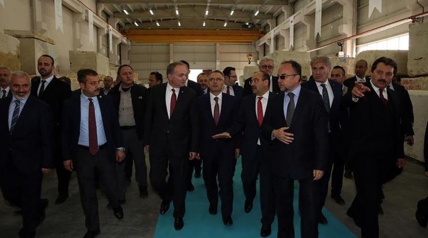 Bakanlar, Bayburt Doğal Taş Üretim Ve Pazarlama Destek Merkezi’nin Açılışını Yaptı