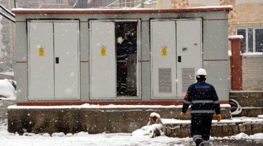 Hava Sıcaklığı D&uuml;şt&uuml;, Elektrik T&uuml;ketimi Tavan Yaptı