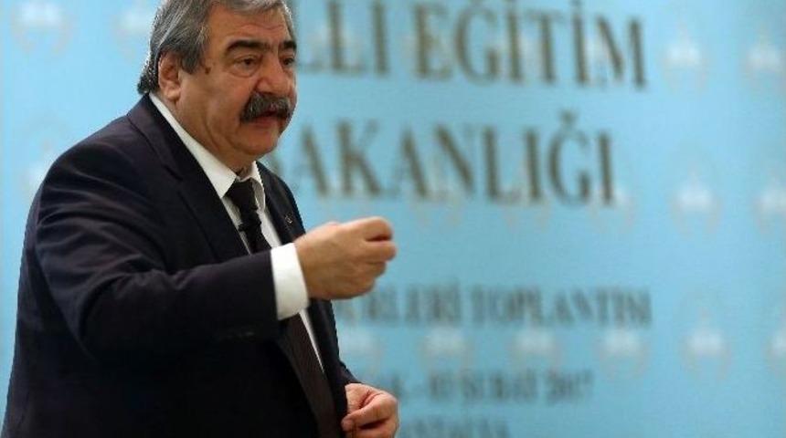Sanko Holding Onursal Başkanı Abdülkadir Konukoğlu, Milli Eğitim Müdürleri Toplantısında Konuştu
