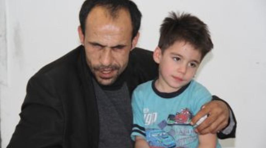 (&ouml;zel Haber) G&ouml;rme Engelli Babanın Epilepsi &Ccedil;ocukları İ&ccedil;in Fedakarlığı G&ouml;renleri Duygulandırıyor