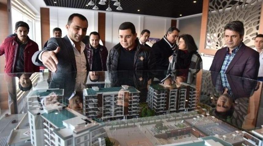 T&uuml;t&uuml;nc&uuml;, Kepez&rsquo;de Y&uuml;kselen İnşaatları İnceledi