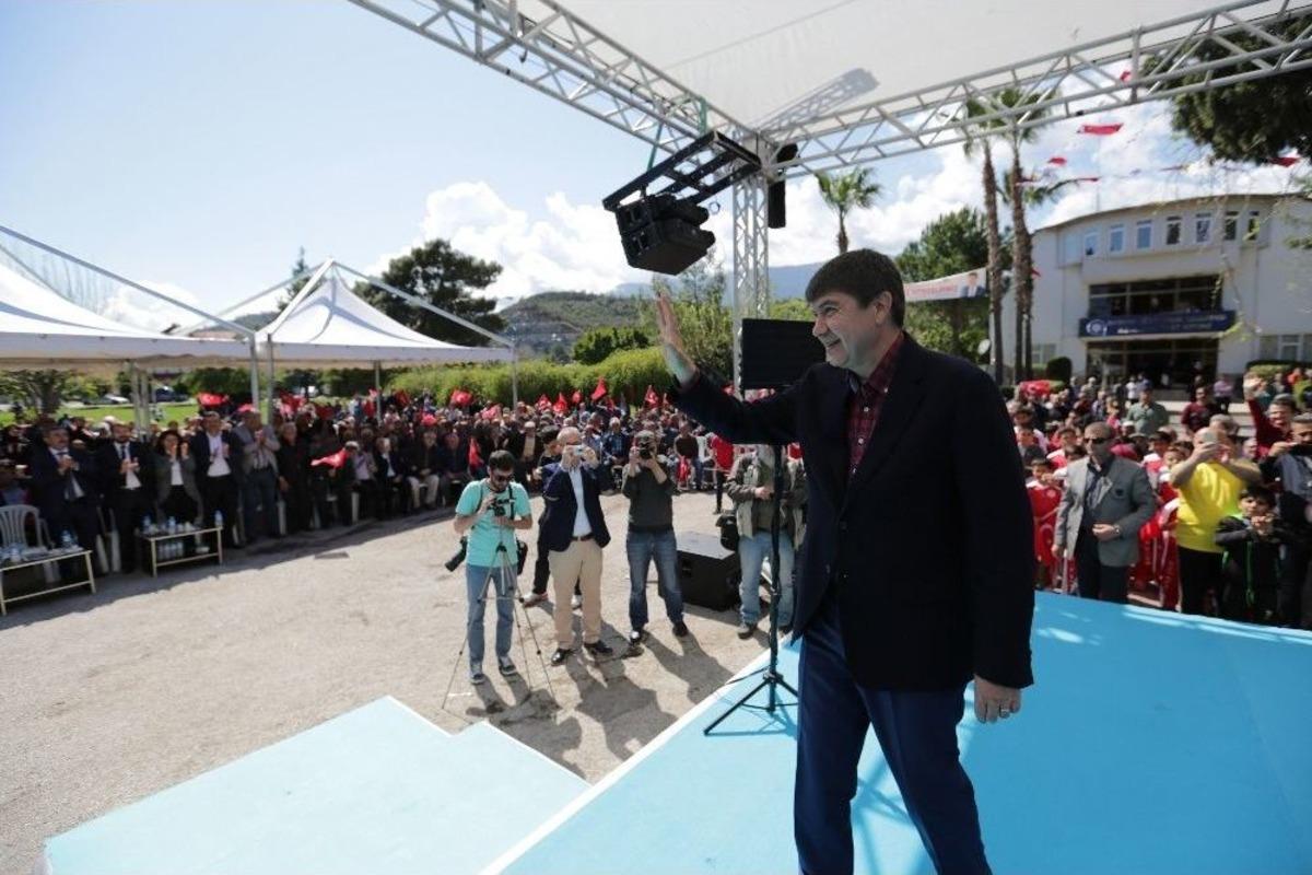 Başkan T&uuml;rel, Kemer&rsquo;de Referandumu Anlattı