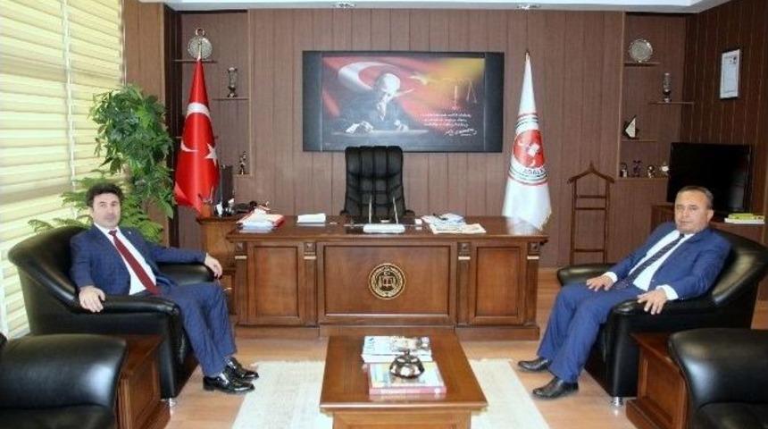 Rekt&ouml;r Karacoşkun&rsquo;a Ziyaretler S&uuml;r&uuml;yor