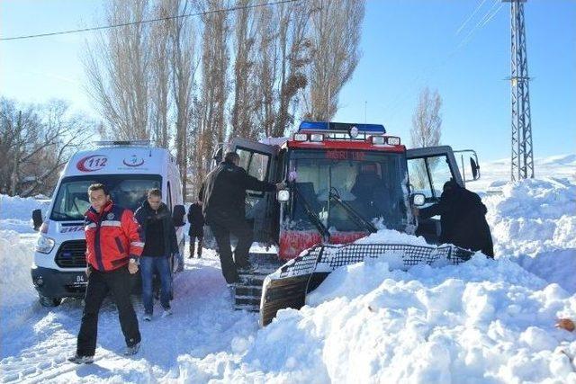 Çatıdan Düşen Genç Beş Saatte Kurtarıldı