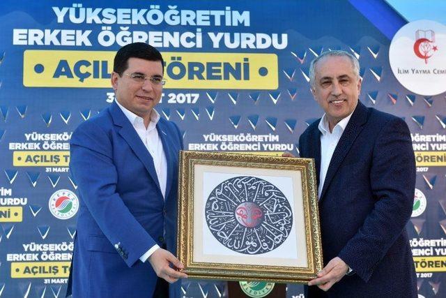 Kepez’de Erkek Öğrenci Yurdu Hizmete Girdi