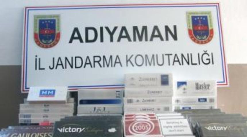 Adıyaman'da Otomobilde 830 Paket Ka&ccedil;ak Sigara Ele Ge&ccedil;ti