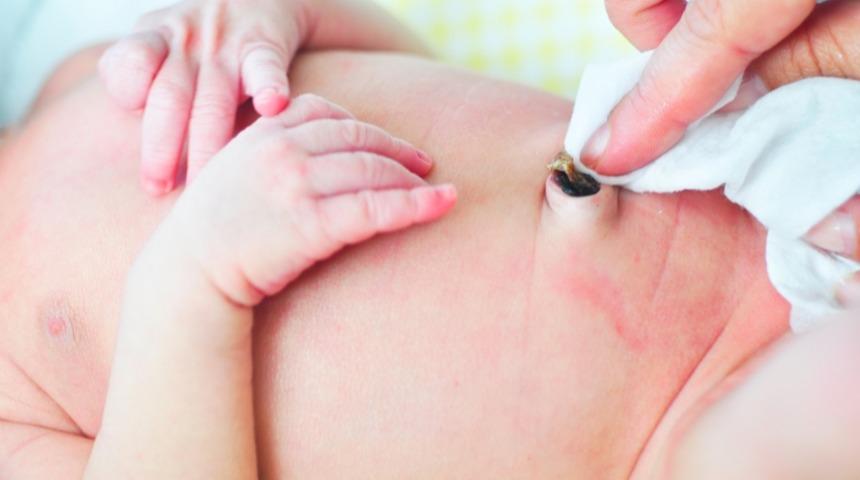 Yenidoğan G&ouml;bek Bakımı