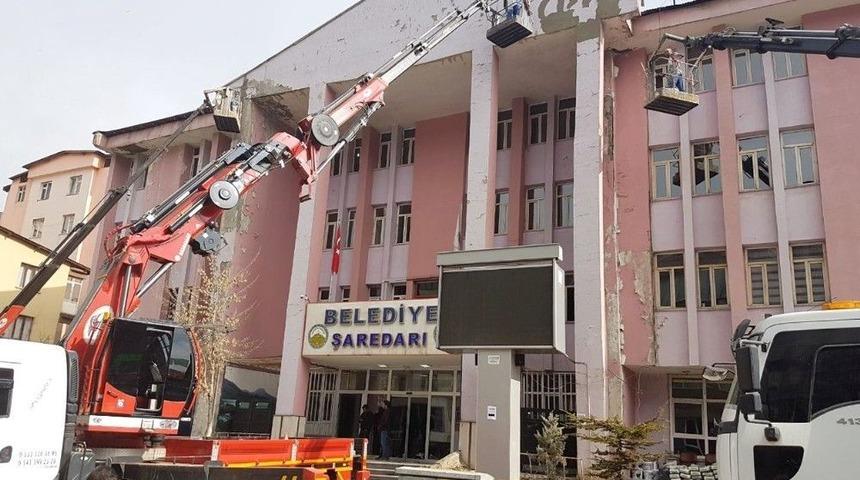Hakkari Belesiyesi Hizmet Binası Dış Cephe Onarımı Başladı